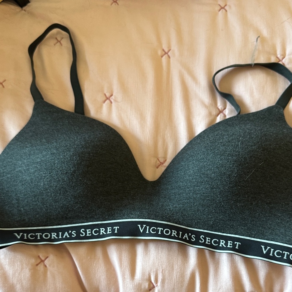 Victoria's Secret Wireless Dark Gray Bra